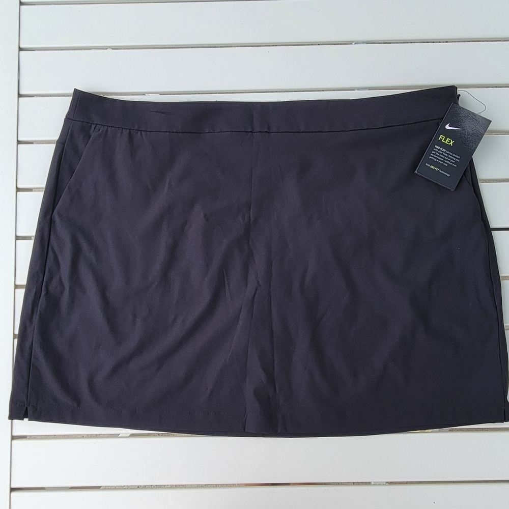 NWT Women's Nike flex skirt 889689-010 IM# 623436 Golf 18 Size 18 / TG / EG  |